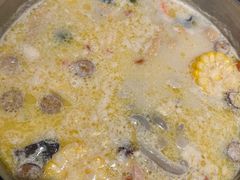 -尚尚仙·酸汤猪手·猪肚鸡火锅(华联万柳购物中心店)