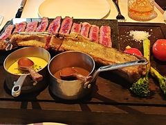 -弦月窗LUNETTE BY AMANDA(复兴路店)