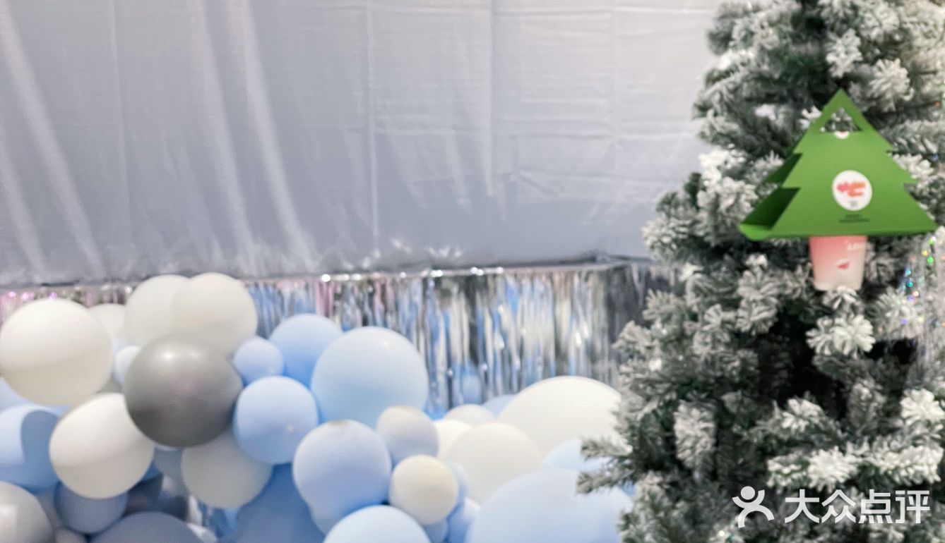 顺德的咖啡厅也太浪漫了🎄谁能不爱这圣诞氛围呢