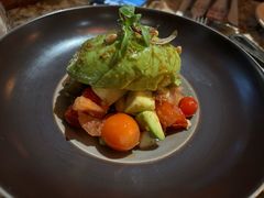 番茄牛油果-BROWNSTONE布朗石西班牙餐厅(富城店)