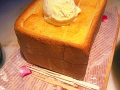 面包诱惑-绿茶餐厅(同成街华联店)