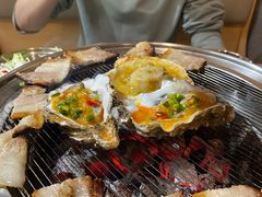 -围炉肉舍•炭烤活鳗•丹东海鲜烤肉(步行街店)