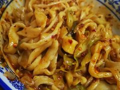 油泼炸酱扯面-肖家面馆