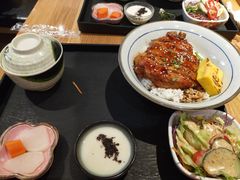 照烧鸡肉定食-牛気·越光米牛肉饭(水游城店)
