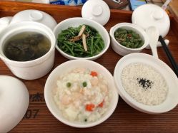 -杰爱月子护理中心