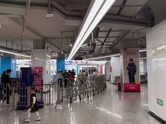 -东方体育中心(地铁站)