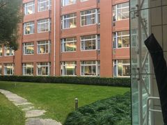 -华东师范大学第二附属中学(张江校区)
