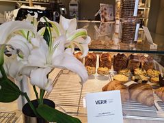 -VERIE BAKEHOUSE