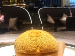 领鲜菠萝包-领鲜天下·焗海鲜·花胶鸡(天目里店)