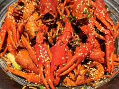 -肥肥虾庄·金牌油焖大虾(汉街SKP店)