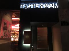 -TASTE ROOM Bar