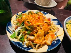 -Cuc Gach Quan Restaurant