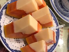 木瓜奶冻-广信牛奶甜品世家(台东店)