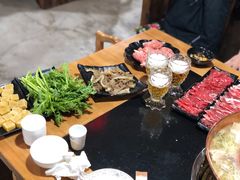 -果松木炭酸菜铜火锅·外婆参鸡汤