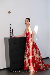 -Renee芮亦婚纱(原丽莎)