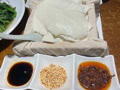 -95号酱骨·一块豆腐(展春园西路店)