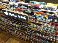 -猫的天空之城概念书店(杭州南宋御街店)