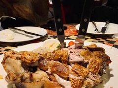 德式烤猪肘配酸菜土豆泥-申德勒加油站西餐厅(日坛路总店)
