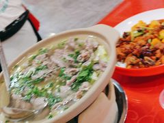 -冯烫烫跷脚牛肉·川菜小馆(武胜西街店)