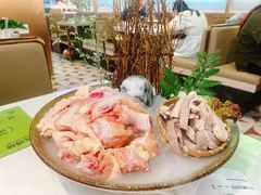 -洪氏嗨捞·广东猪肚鸡·椰子鸡火锅(西咸万象城店)