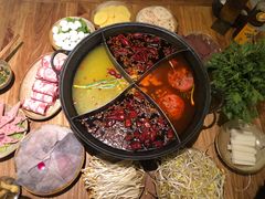 -白乐天毛肚火锅馆(解放碑店)