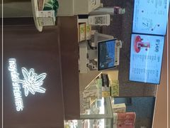 -奈雪的茶(青岛卓悦里INTOWN店)