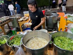 -席娜卡琳火车铁道夜市