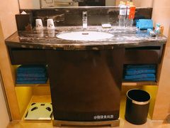 -成都保利公园皇冠假日酒店(熊猫基地店)