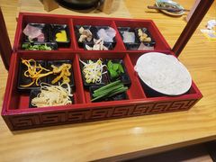 传统过桥米线-勺子米线·云南传统小吃市集(四方街店)