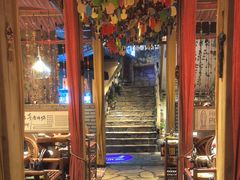 -老牌坊云南鱼豆花火锅(爱建店)