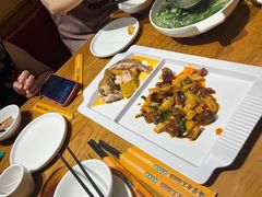 -隔壁老王·家常云南菜(花巷店)