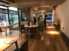 用餐区-渝半城经典川粤菜(重庆天地店)
