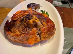 自酿啤酒脆皮烤猪肘-Ambra Haus琥珀屋精酿餐厅(宝山店)