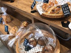 -沁屋面包店(人民东路店)