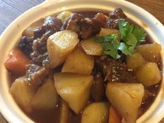 胡萝卜土豆炖牛腩-妈妈的味道(工人体育场东路店)