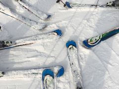 -采薇庄园四季滑雪场