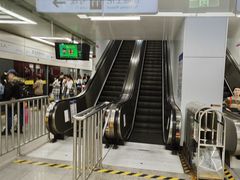 -东方体育中心(地铁站)