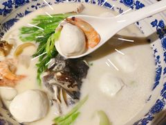 极品鱼头皇-山外山·林语花园餐厅