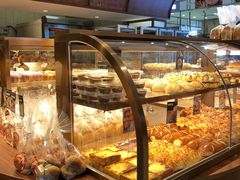 面包甜点陈列柜-窑滚面包专门店(马鞍山金鹰店)