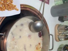 -洪氏嗨捞·猪肚鸡火锅(阳光天地店)