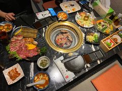 -山川小町·极番烧肉(新地假日广场店)