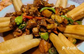 Stewed Chicken with Fried Dough Sticks
