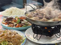 -一口猪海鲜浑锅·东北家常菜