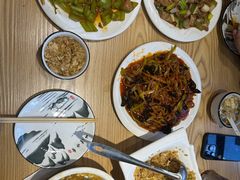 鱼香肉丝-方城小吃店