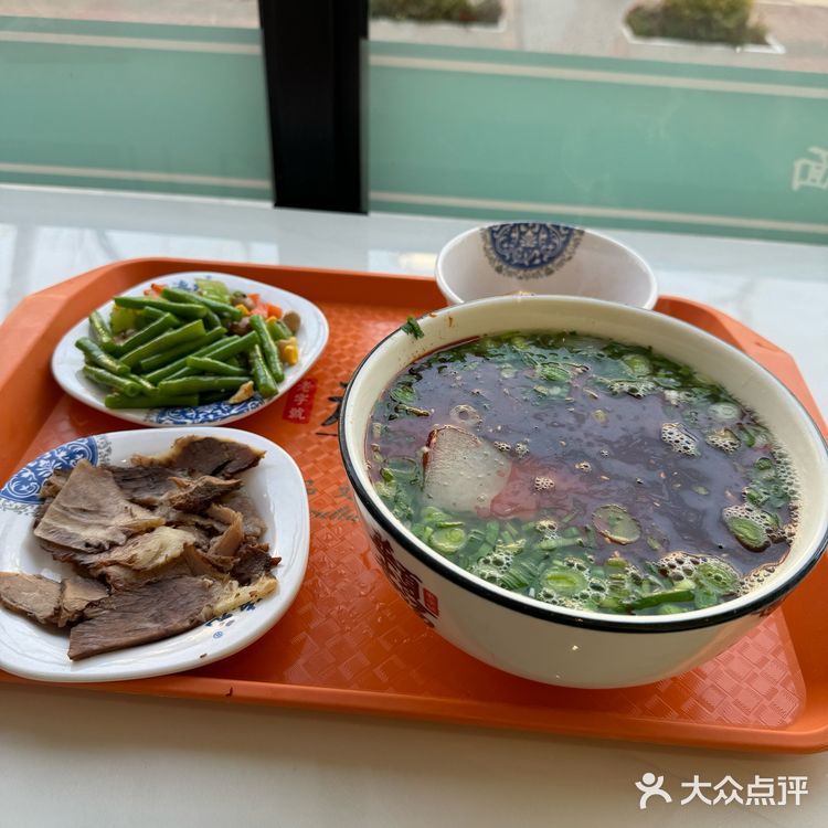 这绝对是上海滩最正宗的兰州牛肉面！