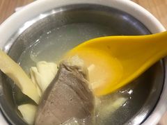-小杨生煎(金山百联购物中心3楼店)