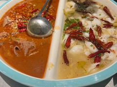 -姚姚酸菜鱼·金戈戈香港豉油鸡(喜荟城联名店)