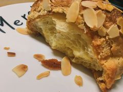 杏仁可颂-Juicy Bakery(大学路店)