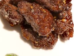 沪市牛肉粒-屋里厢上海菜馆