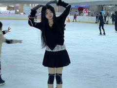 -冠军冰场CHAMPION RINK(环球银泰城店)
